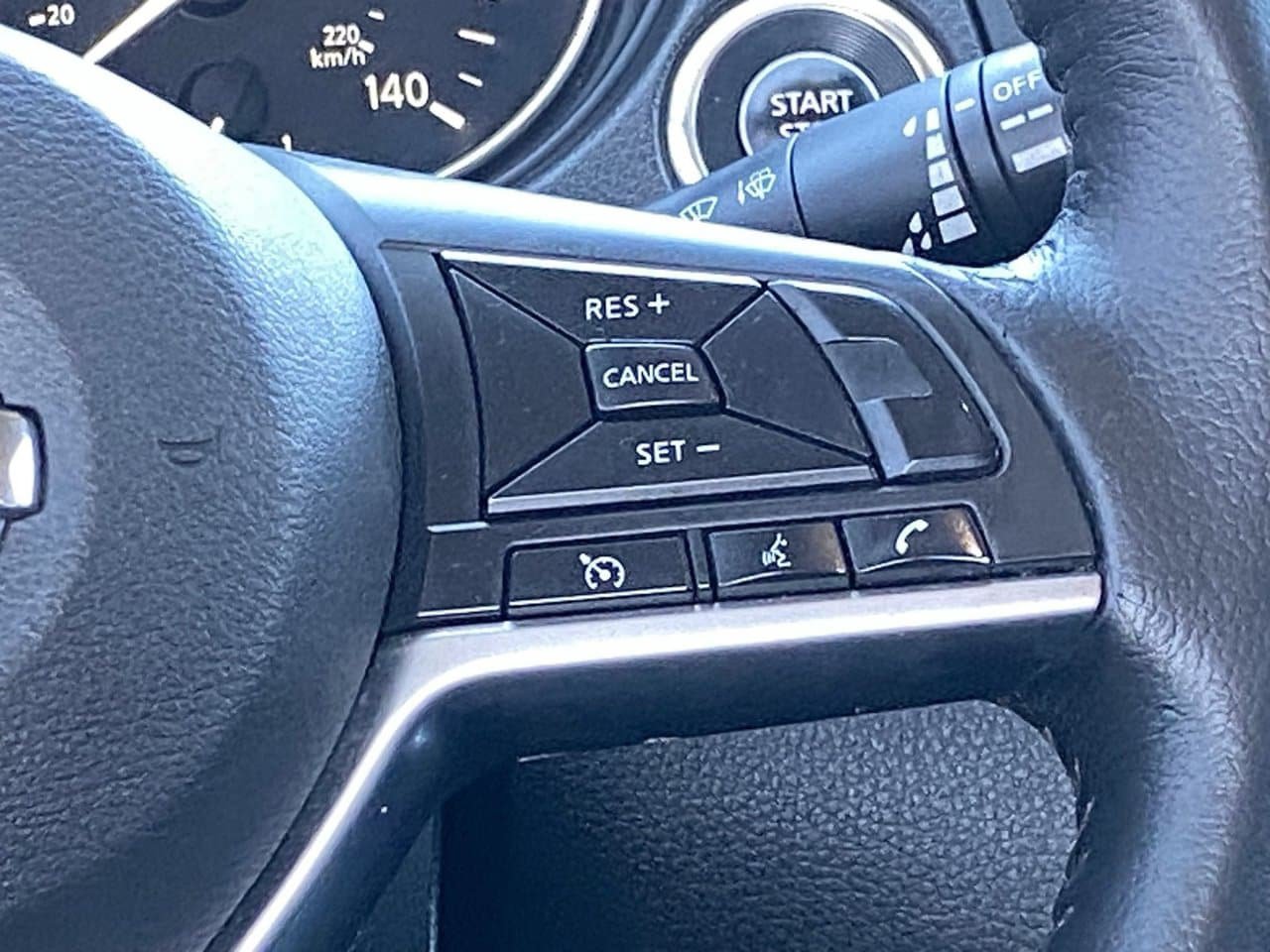 Certified 2020 Nissan Rogue SV FWD image 27