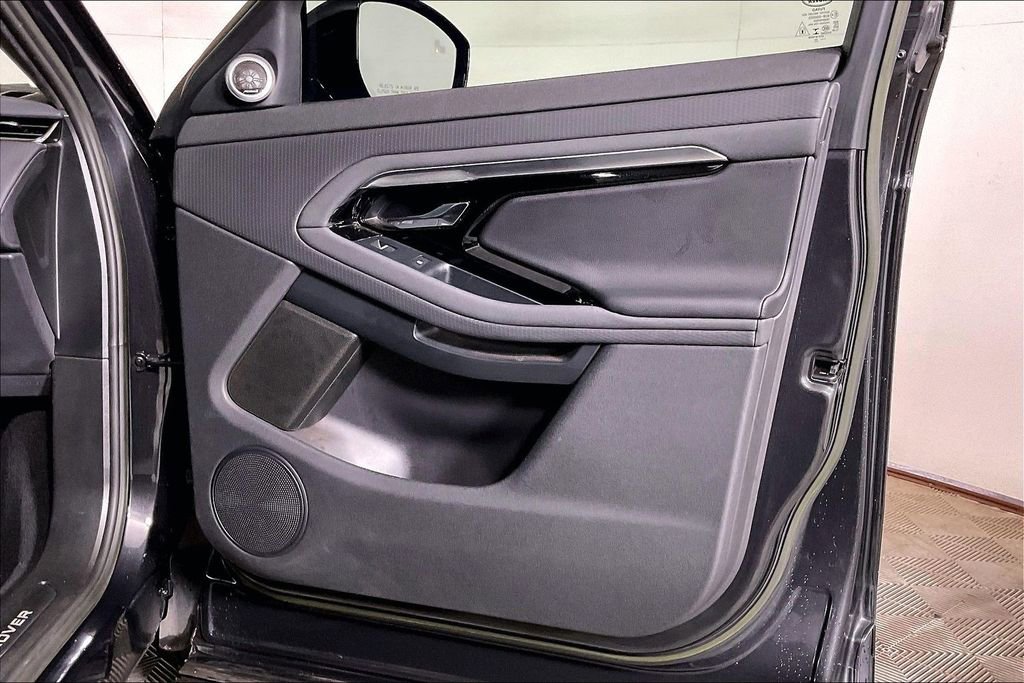 Used 2023 Land Rover Range Rover Evoque HST image 23