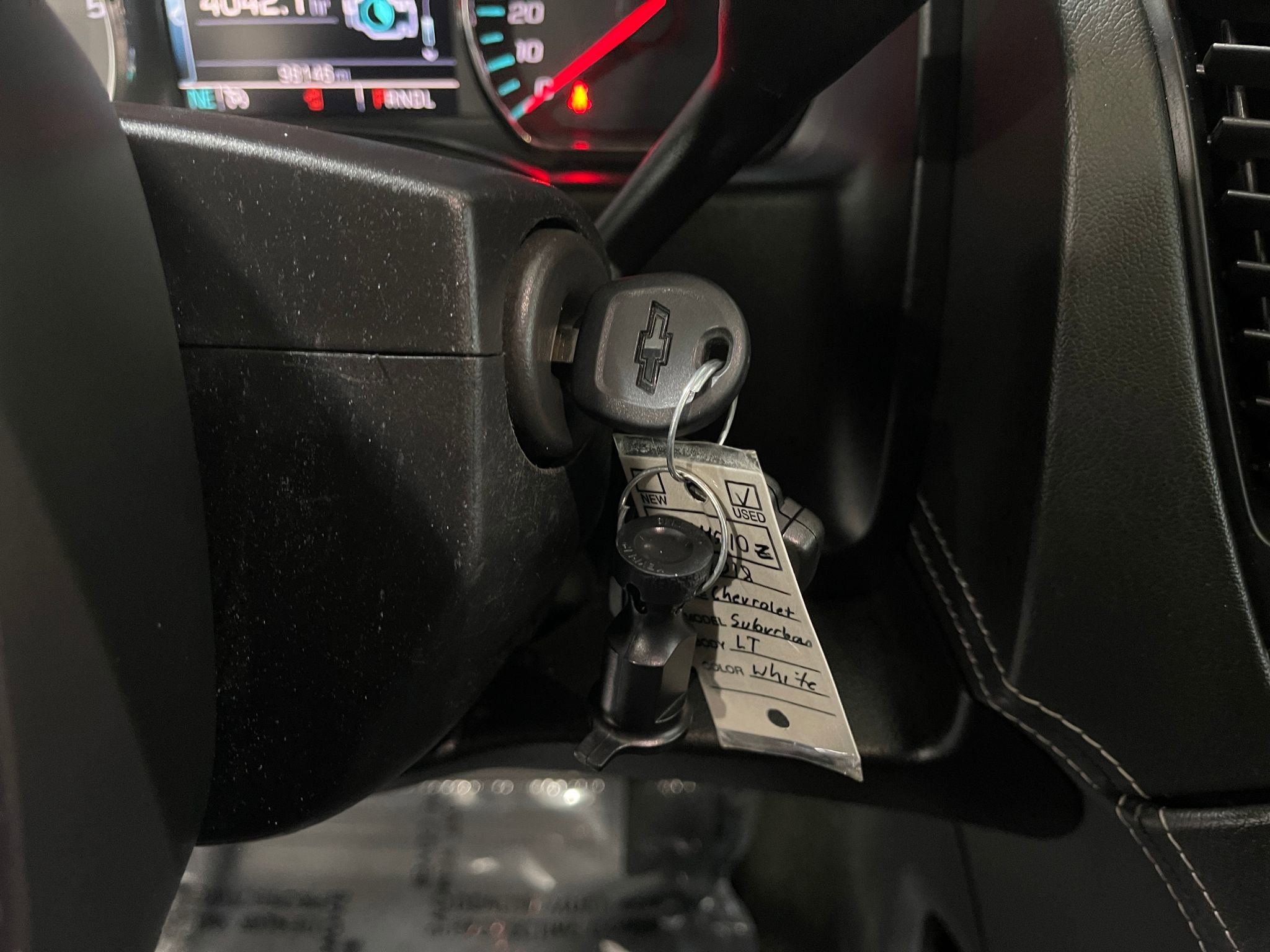 Used 2018 Chevrolet Suburban LT image 24