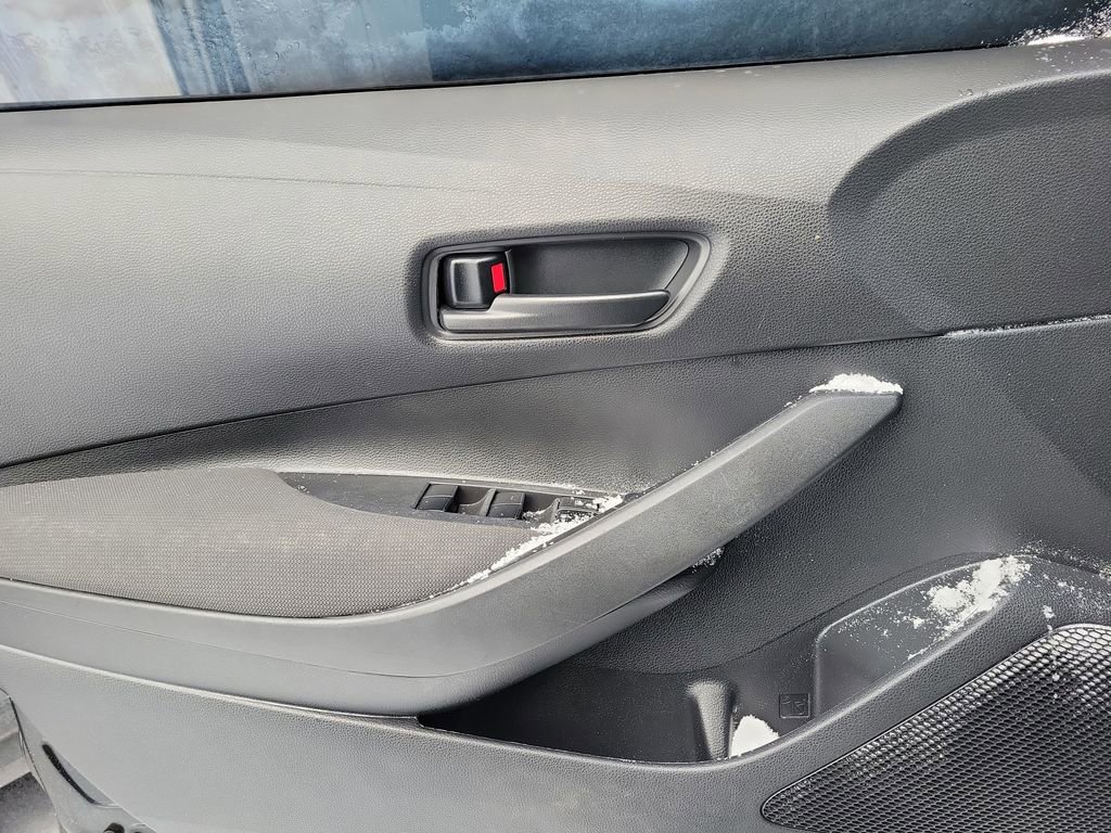 Used 2022 Toyota Corolla LE image 8