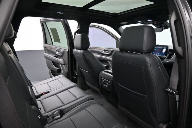 Used 2024 Chevrolet Tahoe High Country AWD/4WD image 21