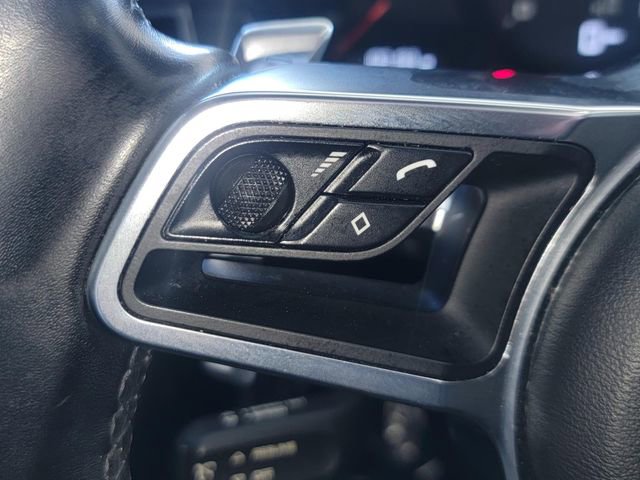 Used 2018 Porsche Macan image 18