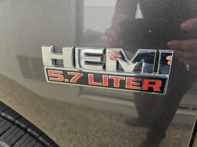 Used 2015 RAM 1500 Classic SLT AWD/4WD image 30