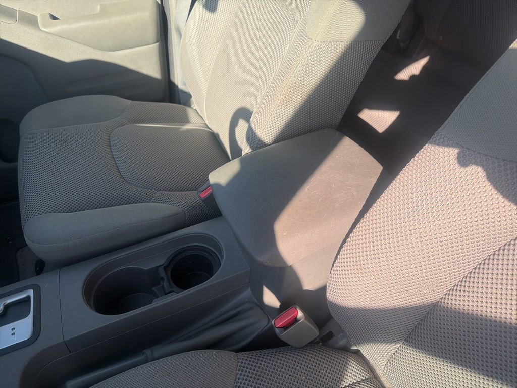 Used 2015 Nissan Frontier SV w/ SV Value Truck Package image 11