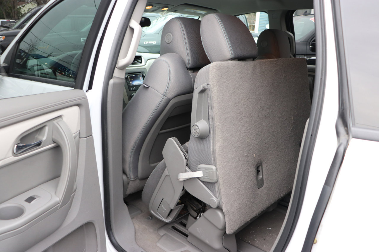 Used 2017 Chevrolet Traverse LS image 25