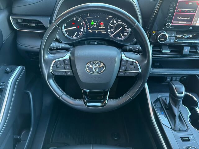 Used 2021 Toyota Highlander XSE image 18