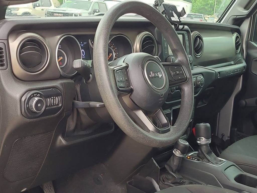 Used 2020 Jeep Wrangler Unlimited Sport AWD/4WD image 10