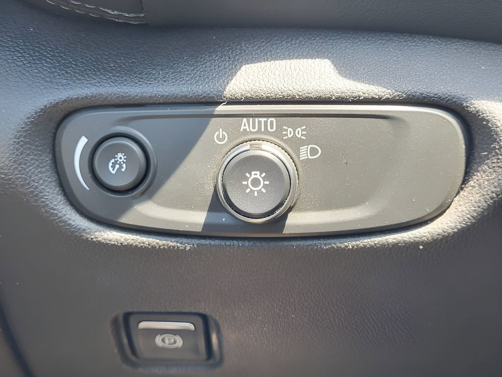 Used 2022 Chevrolet Blazer LT image 20