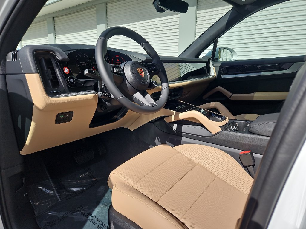 New 2026 Porsche Cayenne AWD/4WD image 4