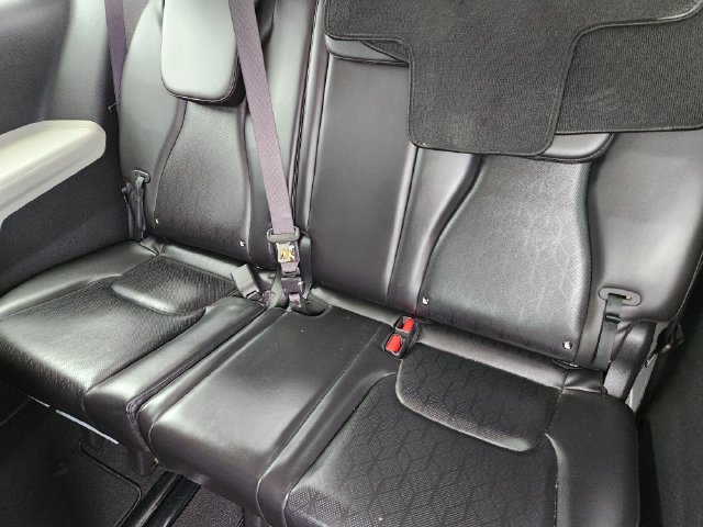Used 2022 Kia Carnival EX FWD image 33