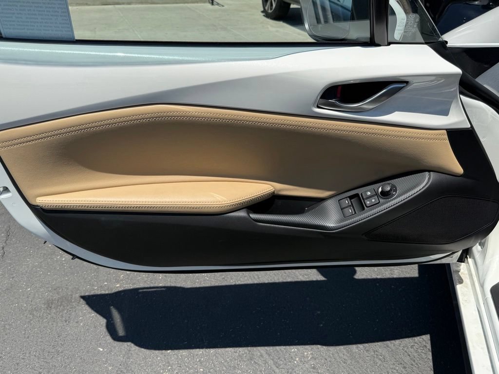 New 2026 MAZDA MX-5 Miata RF Grand Touring w/ Weather Package RWD image 32