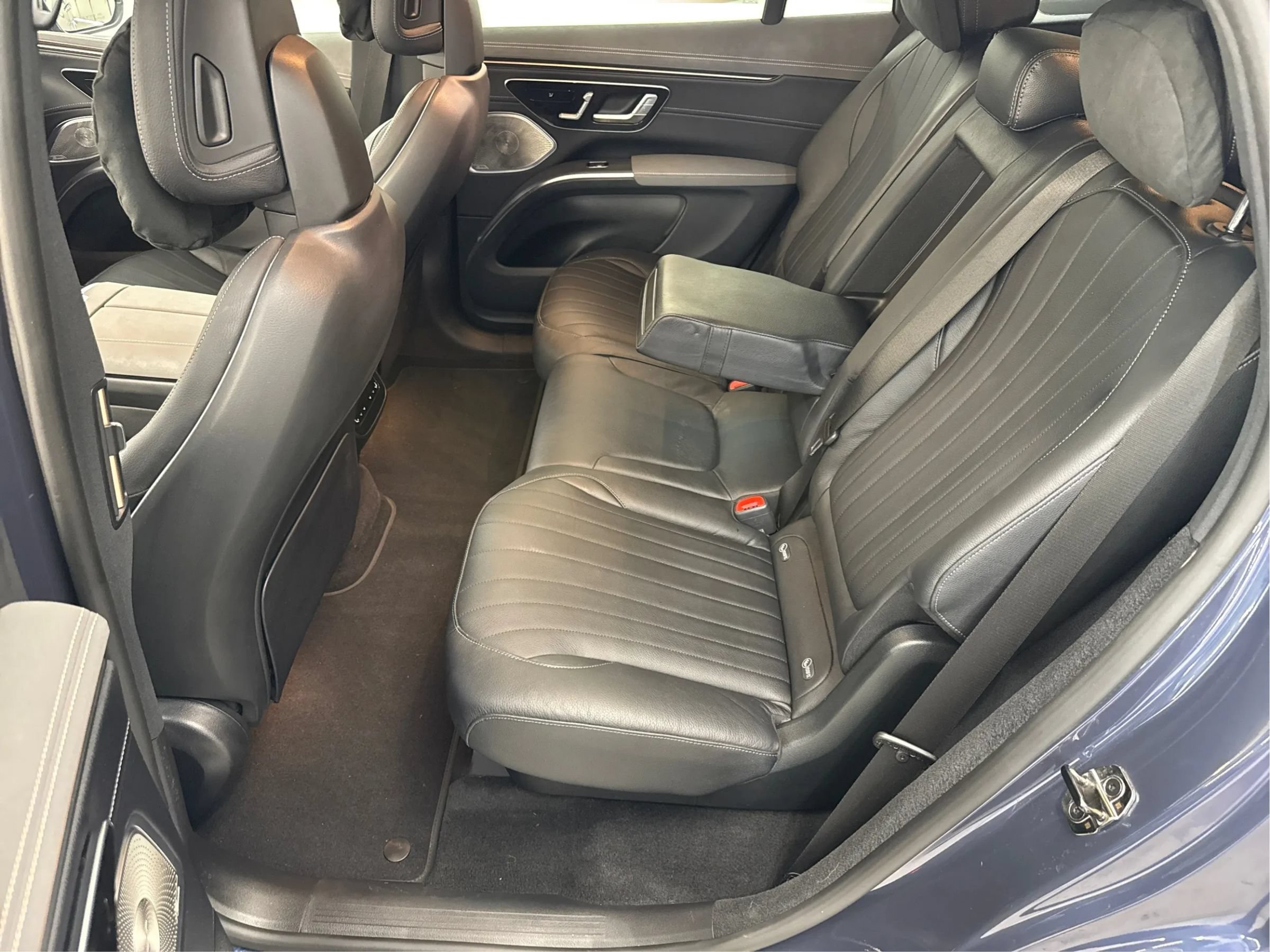 Used 2023 Mercedes-Benz EQS 450+ 4MATIC SUV w/ Acoustic Comfort Package image 14