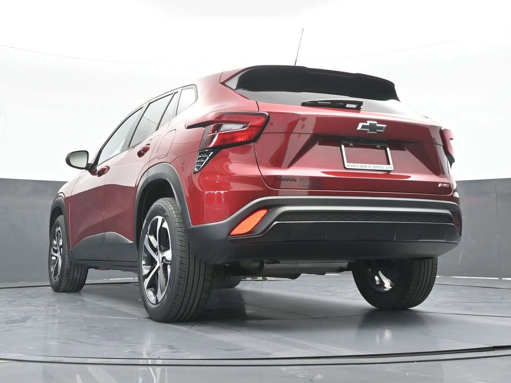 Used 2024 Chevrolet Trax RS w/ Driver Confidence Package FWD image 54