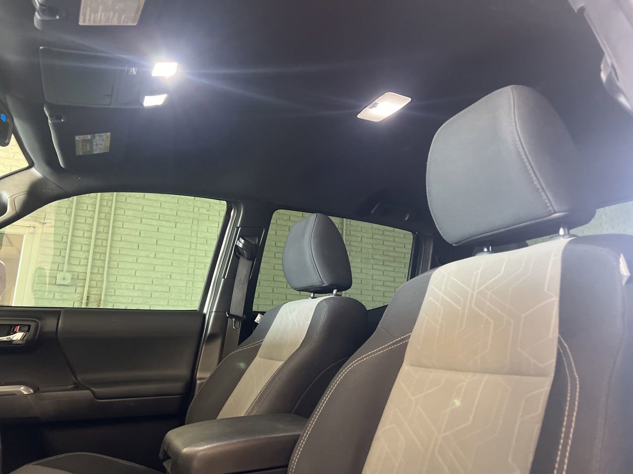Used 2020 Toyota Tacoma TRD Sport AWD/4WD image 12