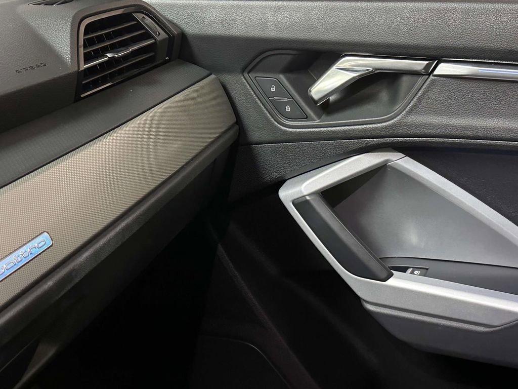 Used 2023 Audi Q3 2.0T Premium Plus w/ Premium Plus Package image 26