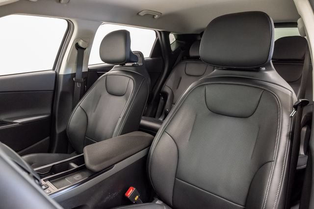 Used 2025 Kia EV6 Wind RWD image 9