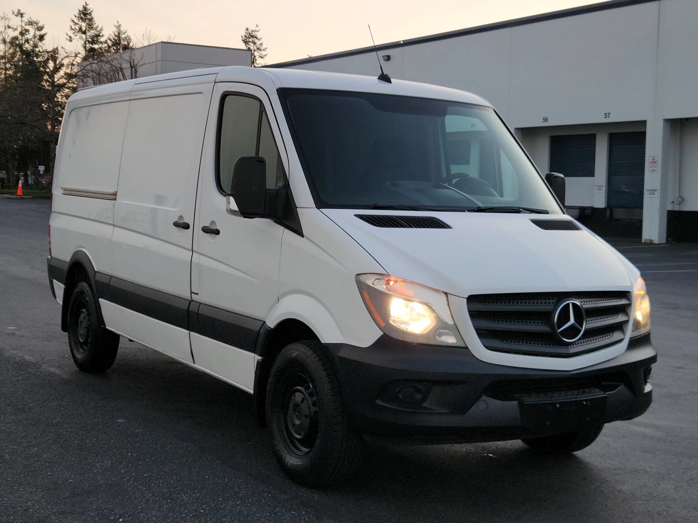 Used 2016 Mercedes-Benz Sprinter 2500 image 5