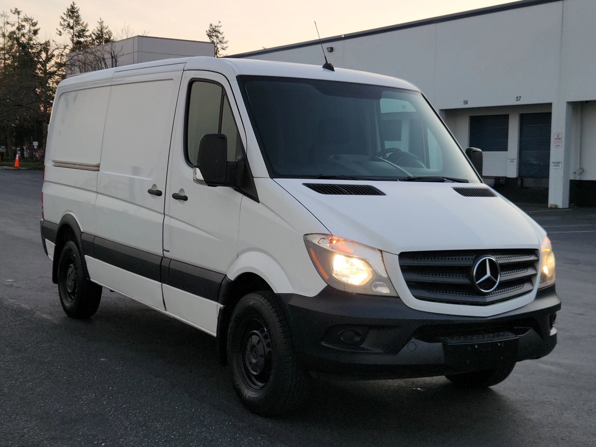 Used 2016 Mercedes-Benz Sprinter 2500 image 5