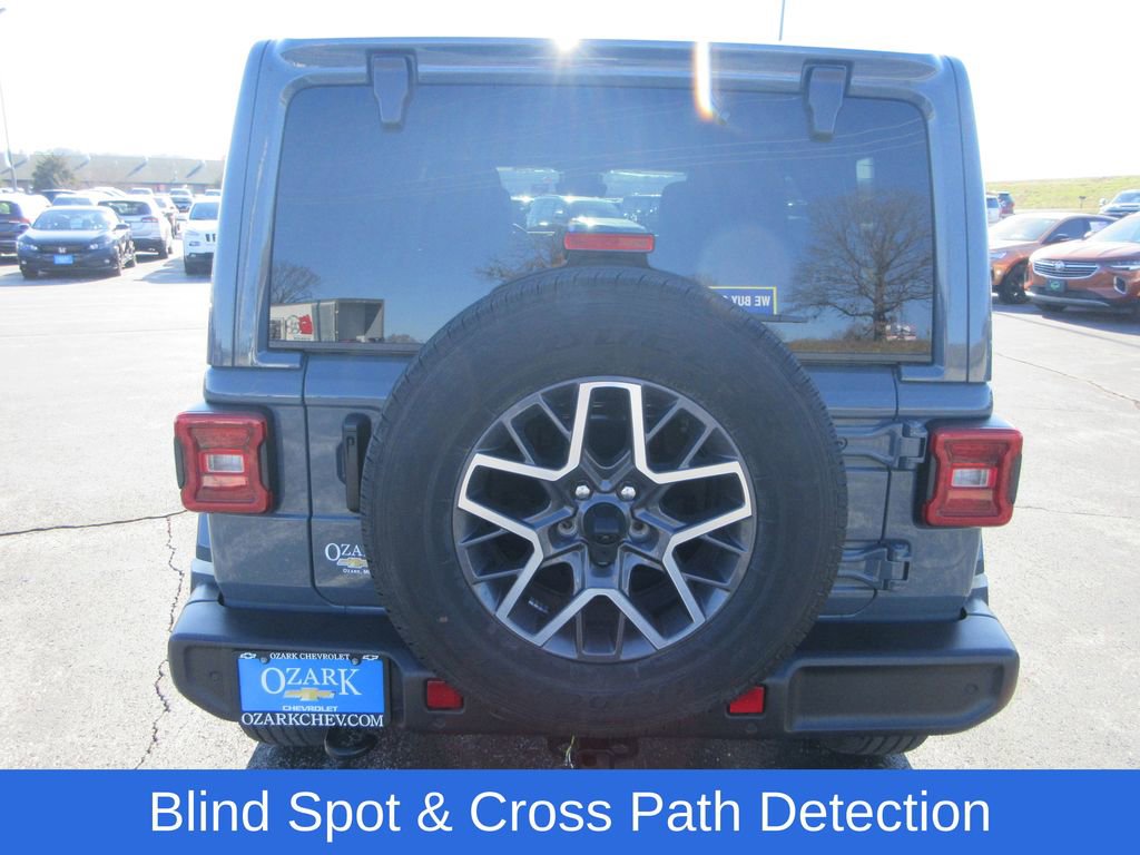 Used 2024 Jeep Wrangler Sahara w/ Technology Group image 4