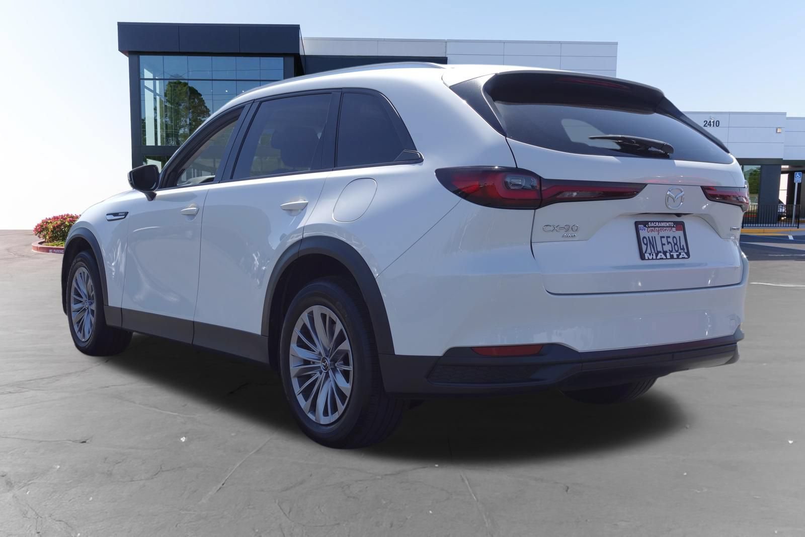 Certified 2024 MAZDA CX-90 Plug-In Hybrid w/ Preferred AWD/4WD image 7