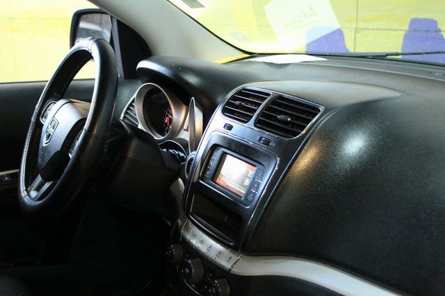 Used 2015 Dodge Journey SE image 11