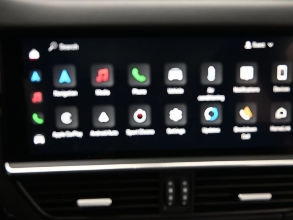 Used 2022 Porsche Cayenne GTS image 30