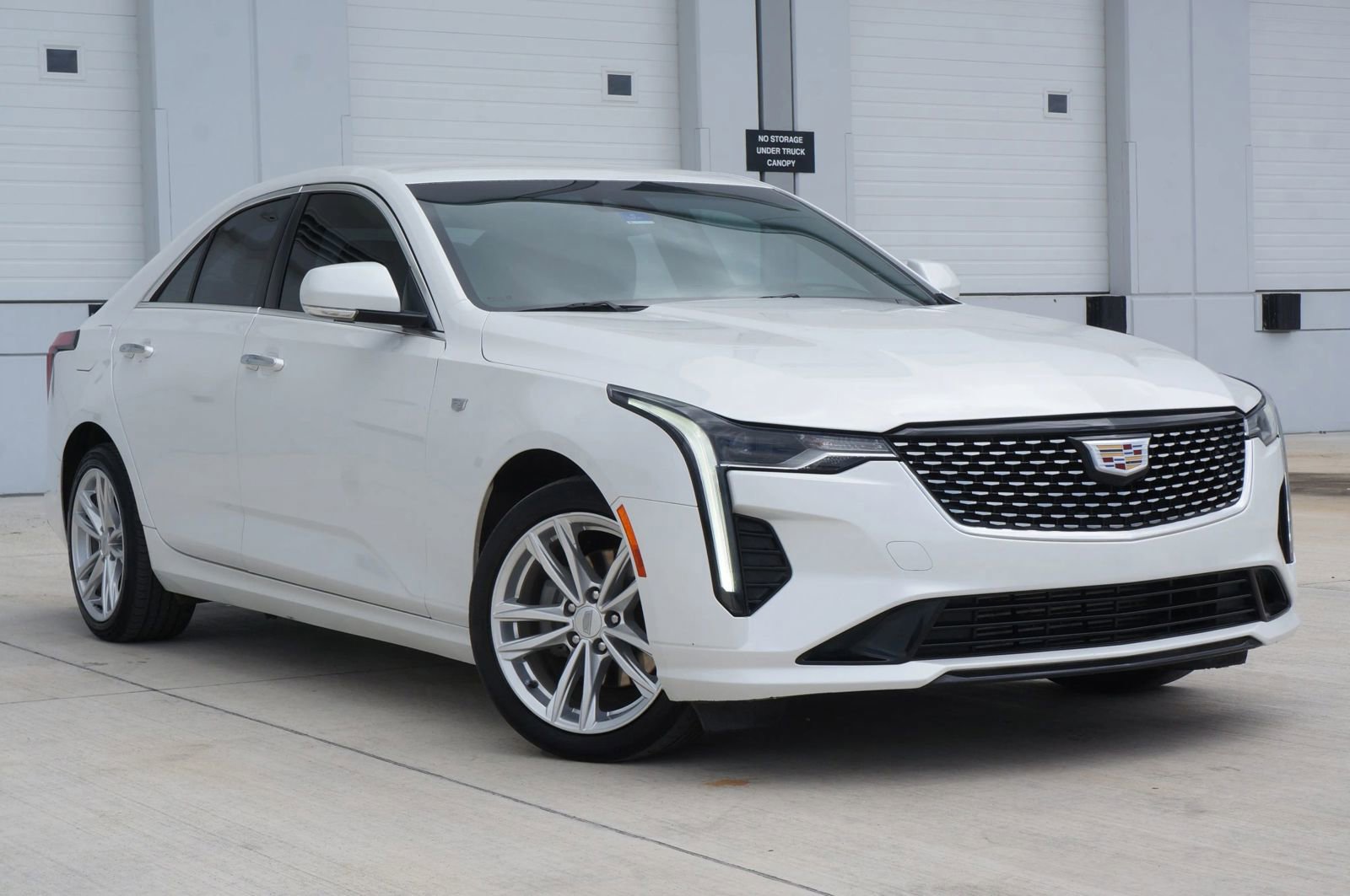 Used 2021 Cadillac CT4 Luxury RWD image 2