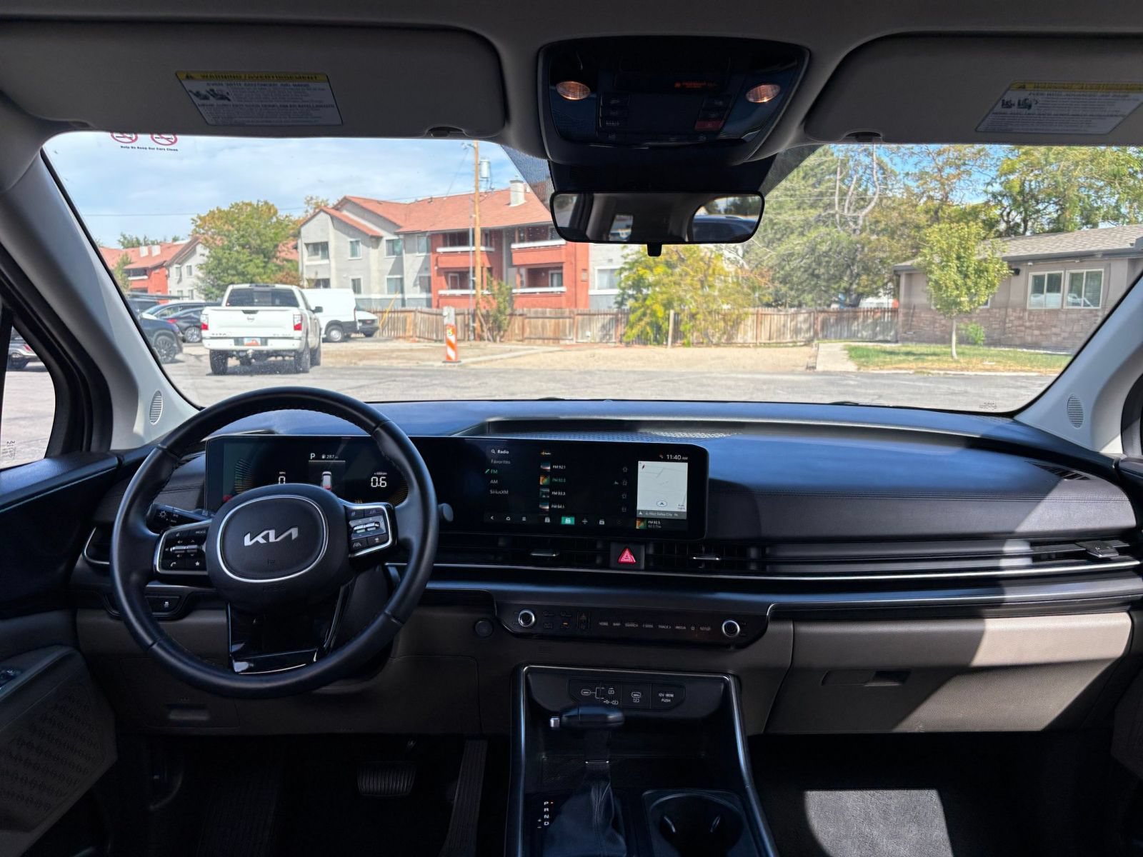 Used 2026 Kia Carnival FWD image 35