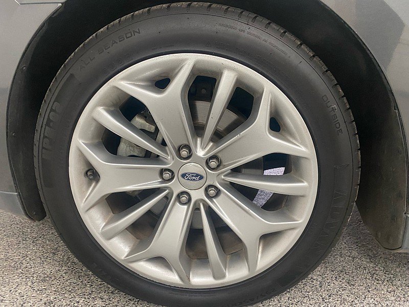 Used 2017 Ford Taurus Limited w/ Driver Assist Package image 23