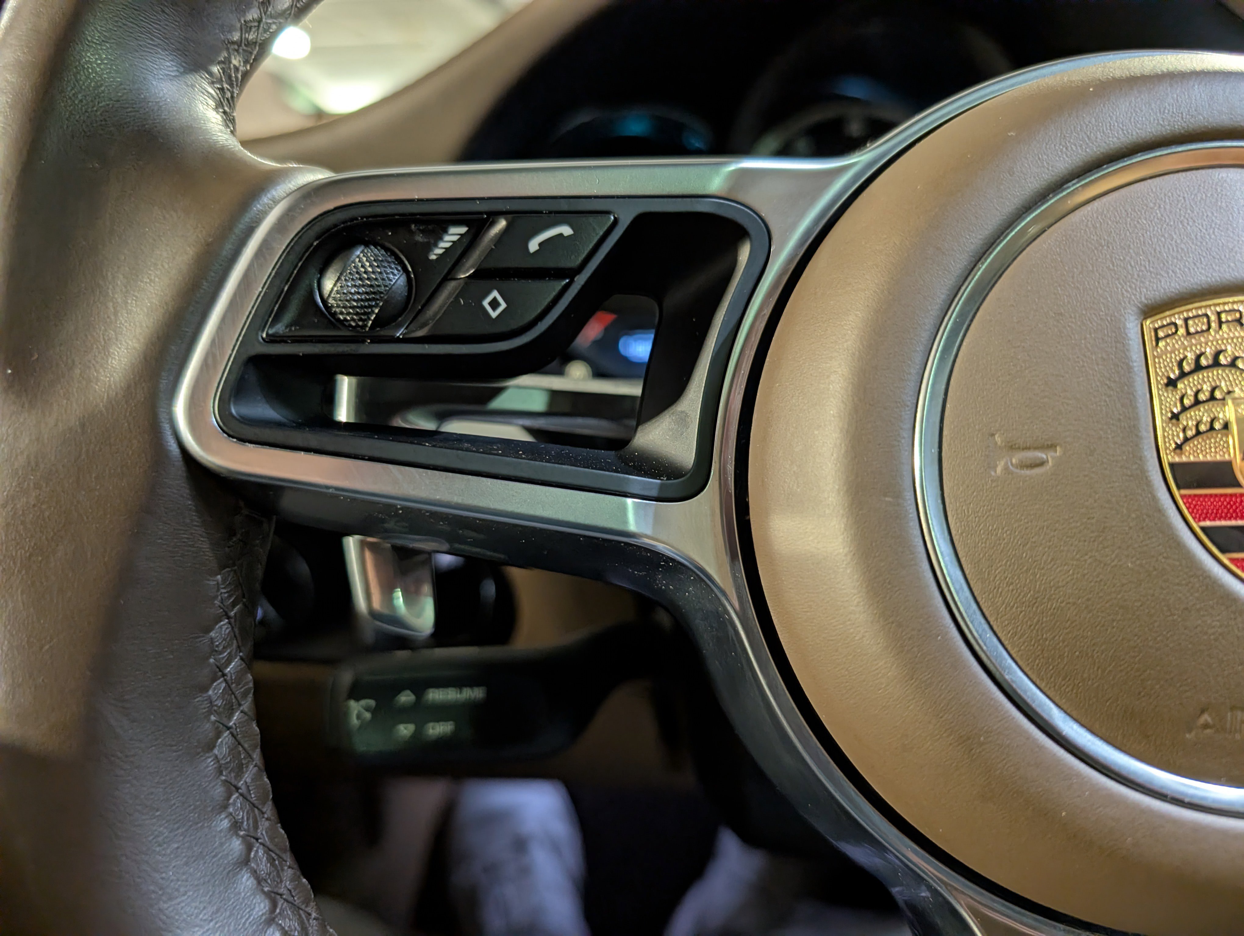 Used 2017 Porsche Macan Turbo image 29