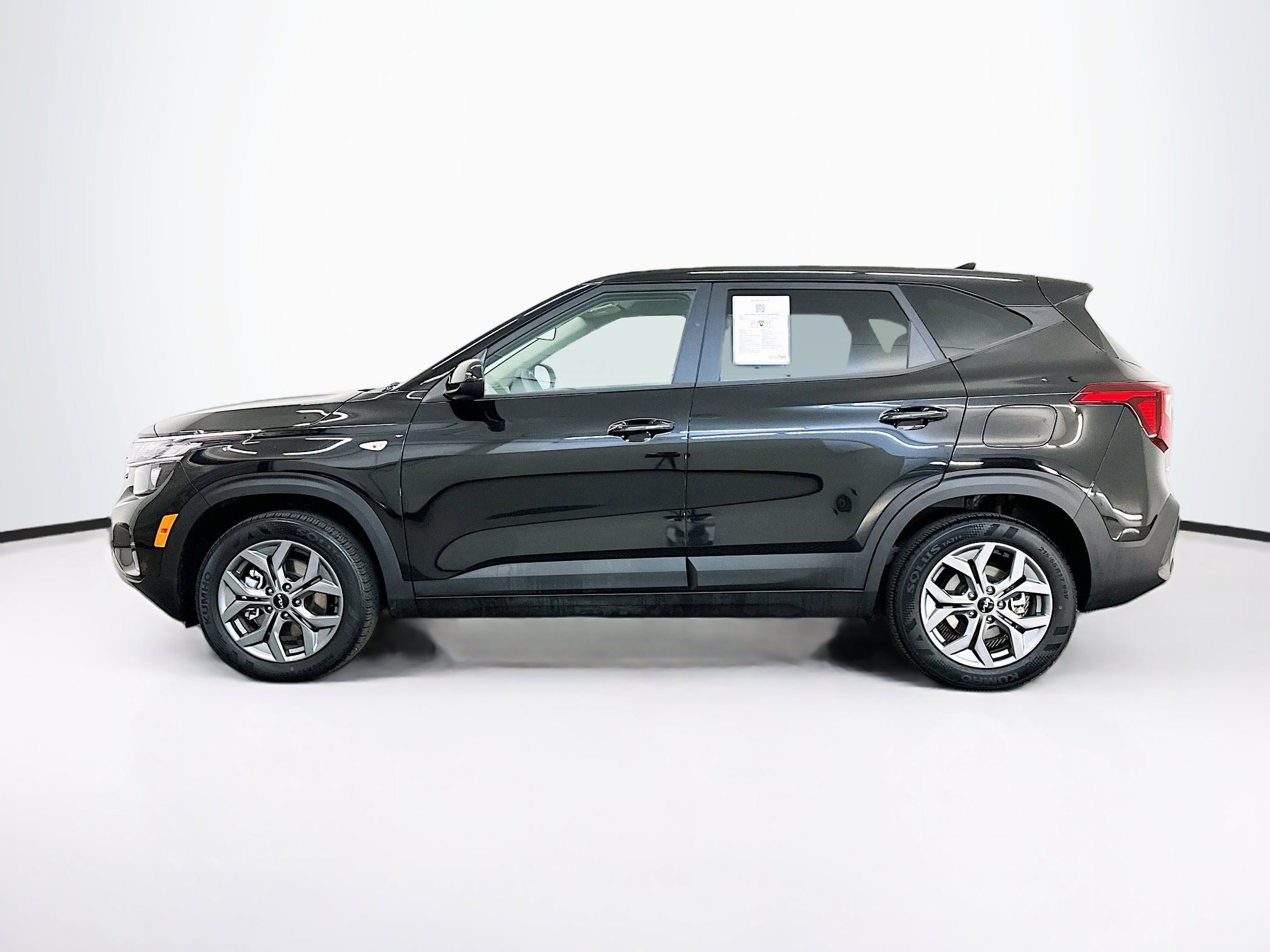 Used 2026 Kia Seltos LX AWD/4WD image 4