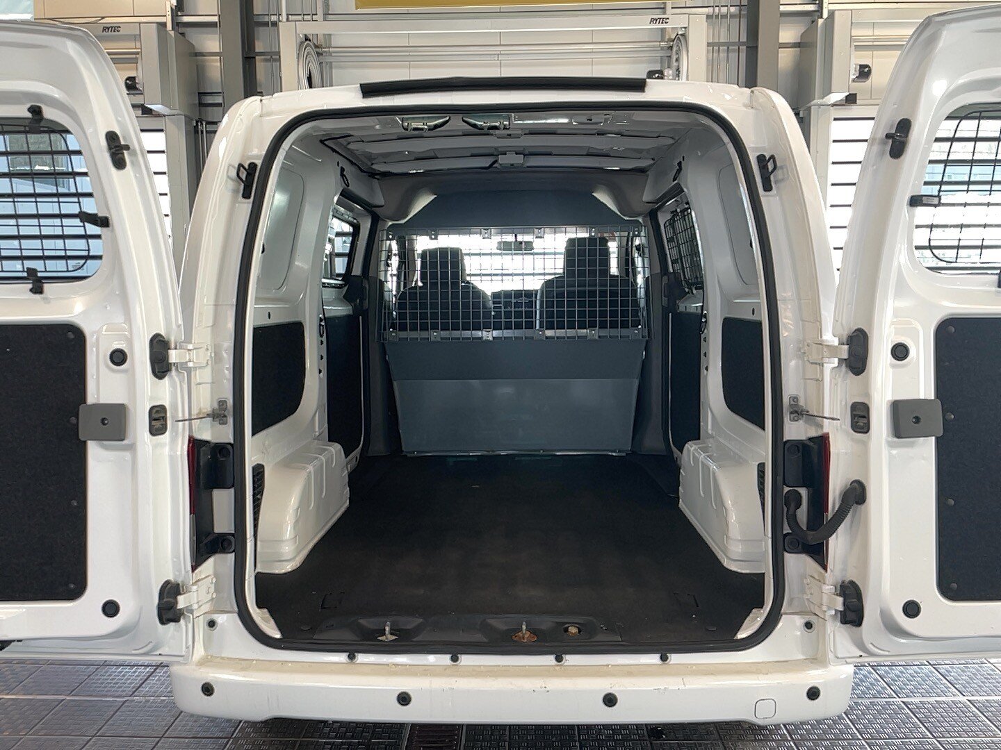 Used 2021 Nissan NV200 SV w/ Sliding Door Glass Package FWD image 6