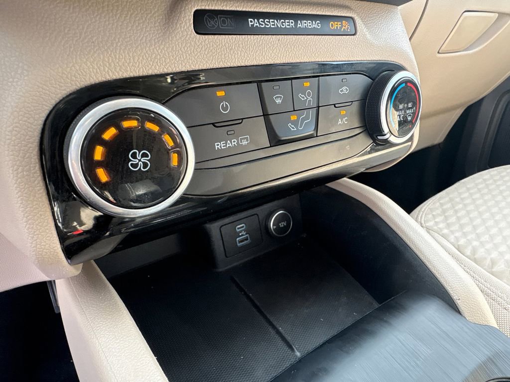 Used 2021 Ford Escape SE image 26