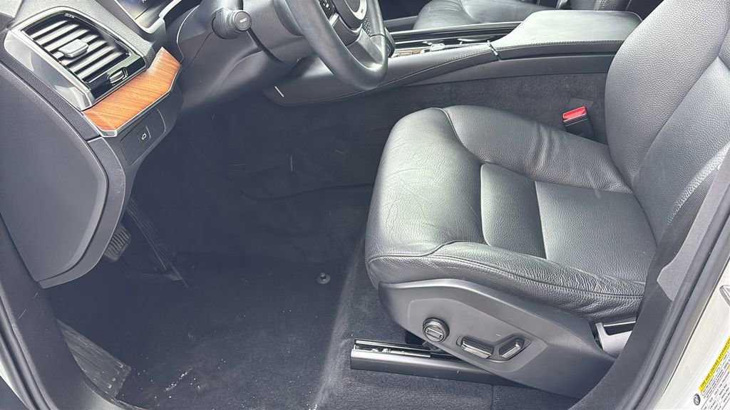 Certified 2023 Volvo XC90 B5 Plus w/ Protection Package Premier image 26
