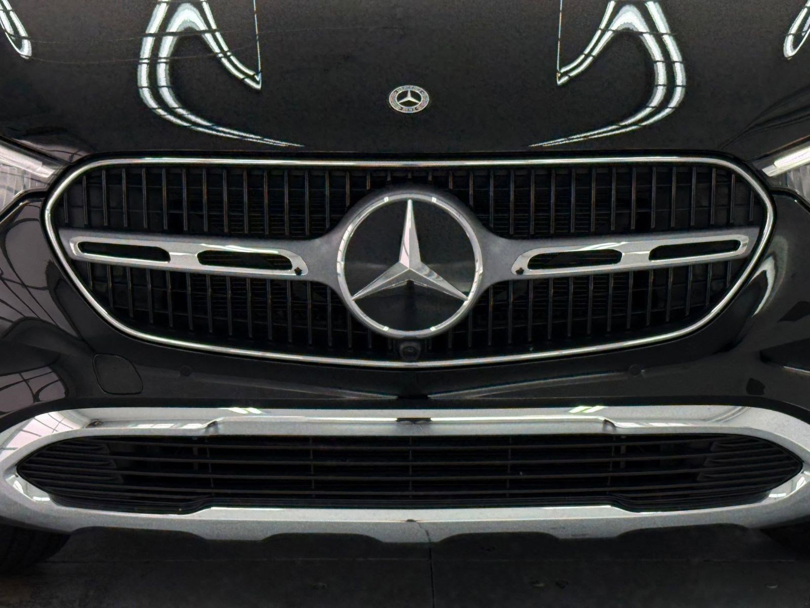 Used 2025 Mercedes-Benz GLC 350e 4MATIC image 19