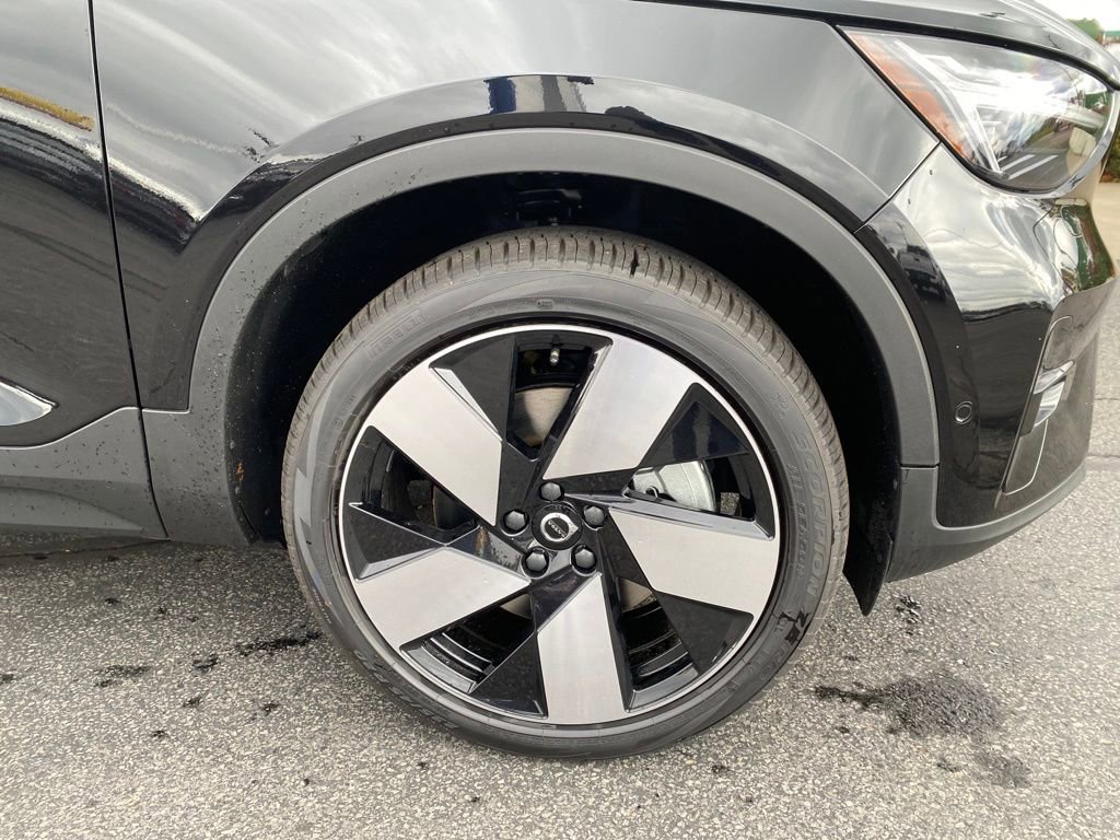 New 2024 Volvo XC40 Recharge Ultimate w/ Protection Package Premier image 10