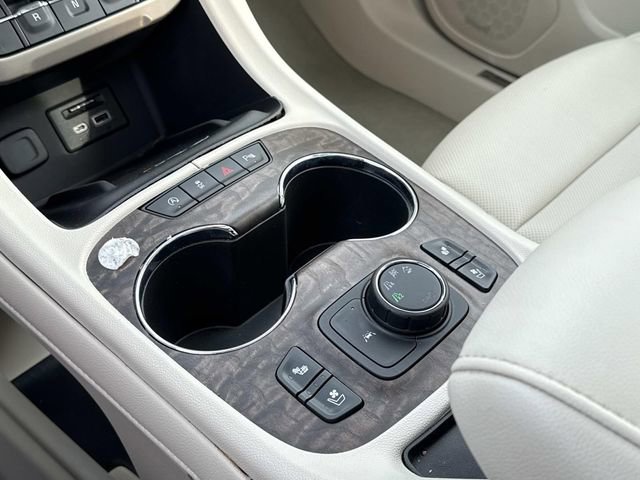 Used 2023 GMC Acadia Denali image 27