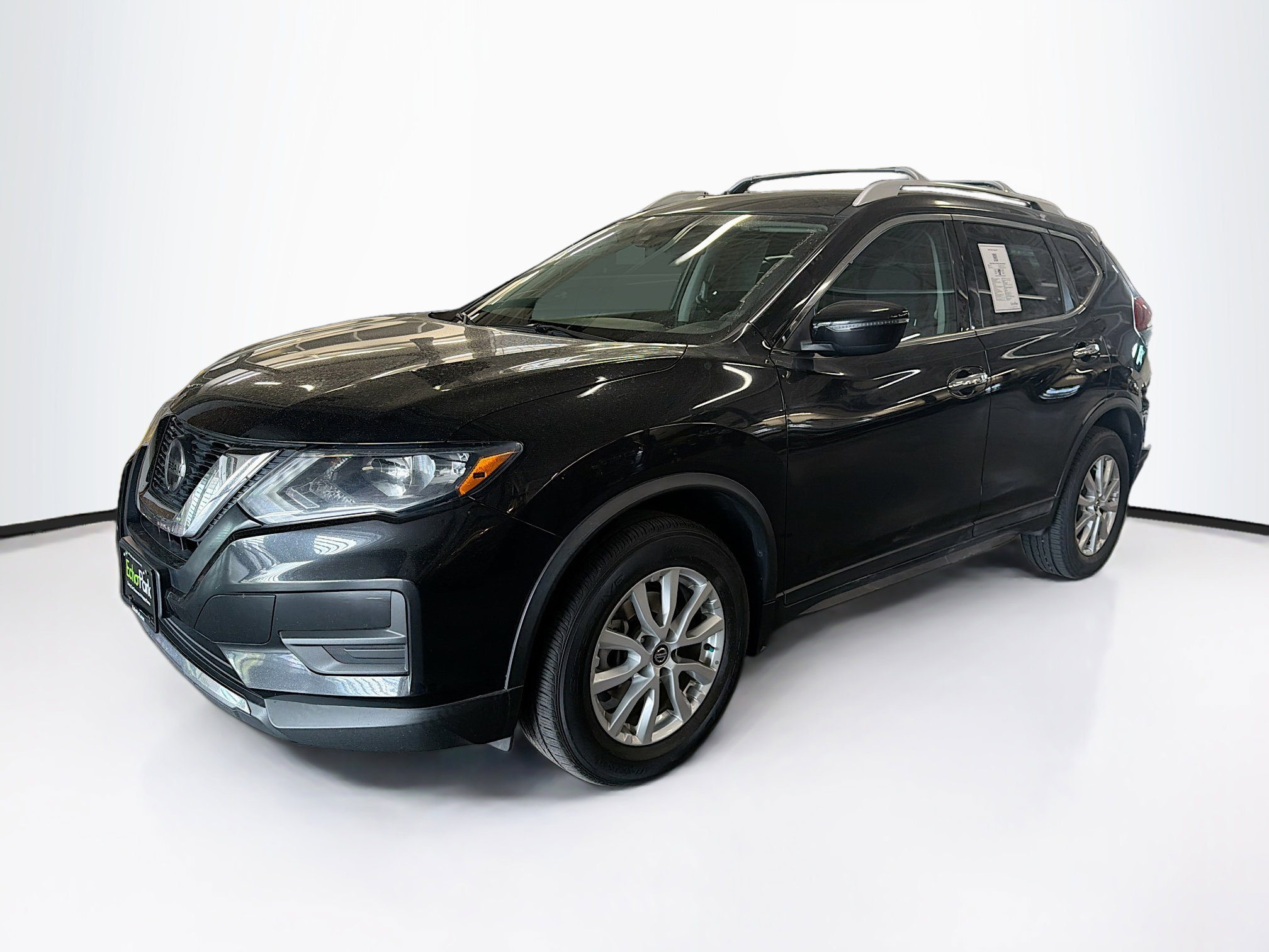 Used 2020 Nissan Rogue SV AWD/4WD image 3