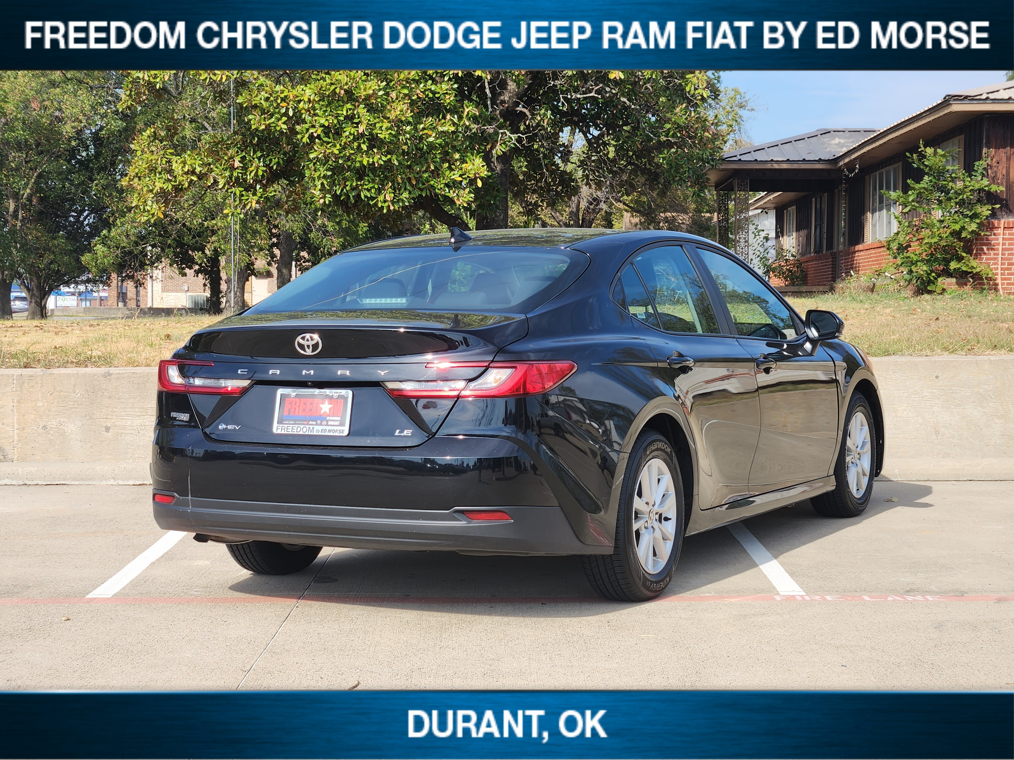 Used 2025 Toyota Camry LE FWD image 4