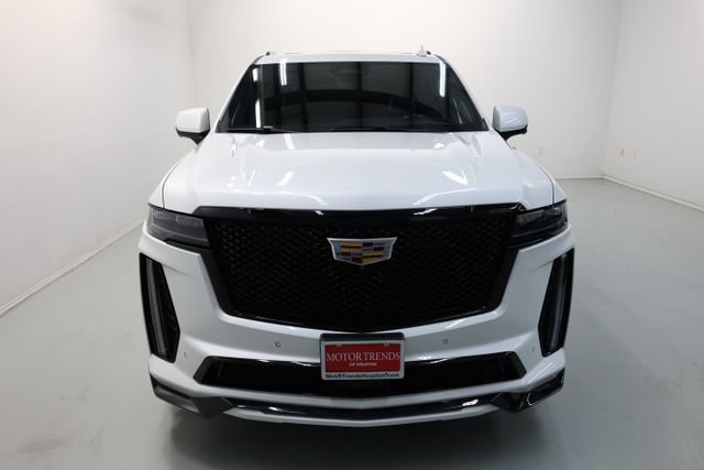 Used 2024 Cadillac Escalade ESV V w/ Heavy-Duty Trailer Package AWD/4WD image 66