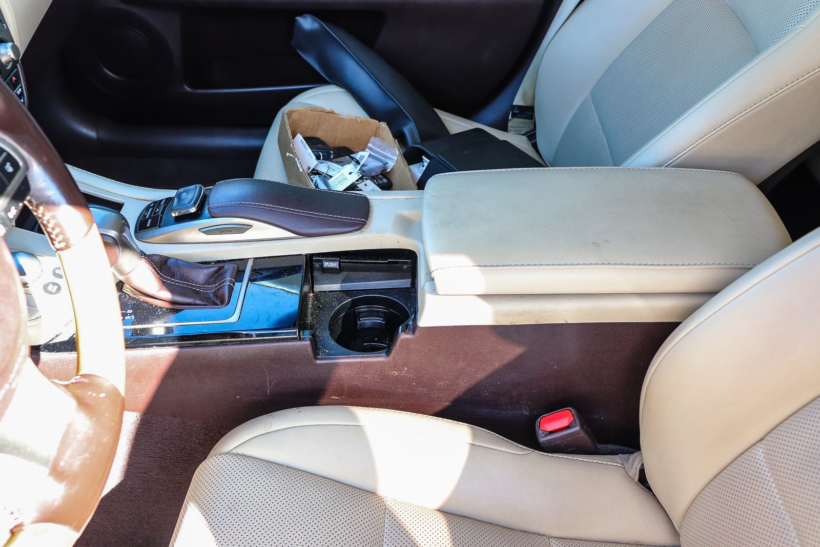 Used 2018 Lexus ES 300h w/ Navigation Package FWD image 22