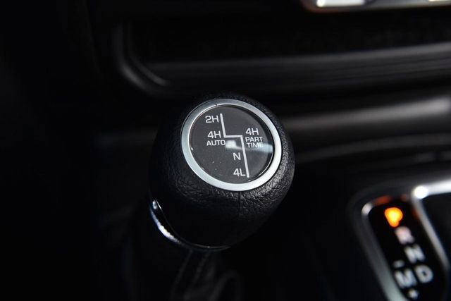 Used 2025 Jeep Wrangler Unlimited Sahara w/ Safety Group AWD/4WD image 18
