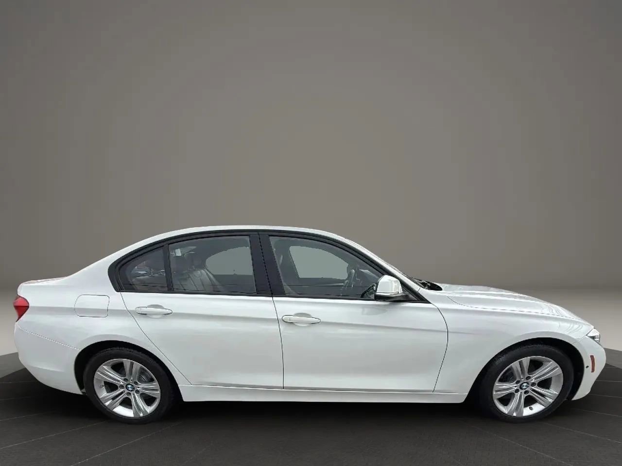 Used 2016 BMW 328i xDrive Sedan image 4