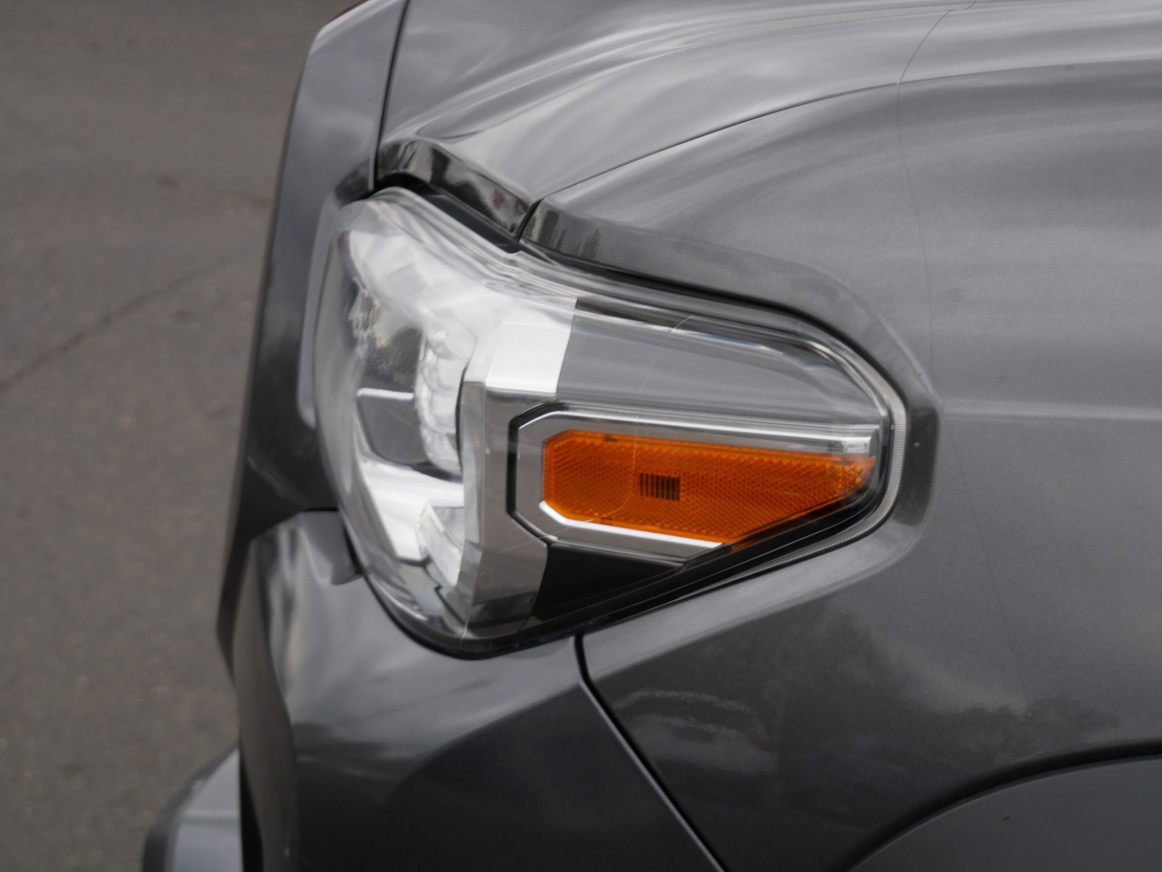 Used 2017 Toyota Tacoma TRD Off-Road AWD/4WD image 16