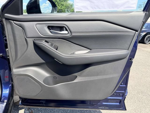 New 2026 Nissan Rogue Dark Armor FWD image 8
