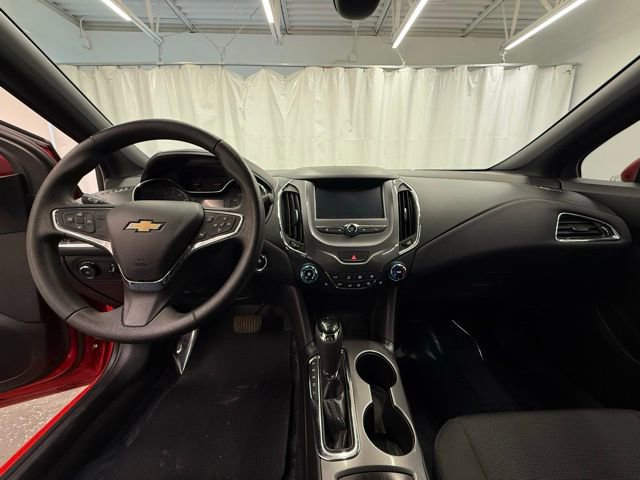 Used 2018 Chevrolet Cruze LT w/ Convenience Package image 18