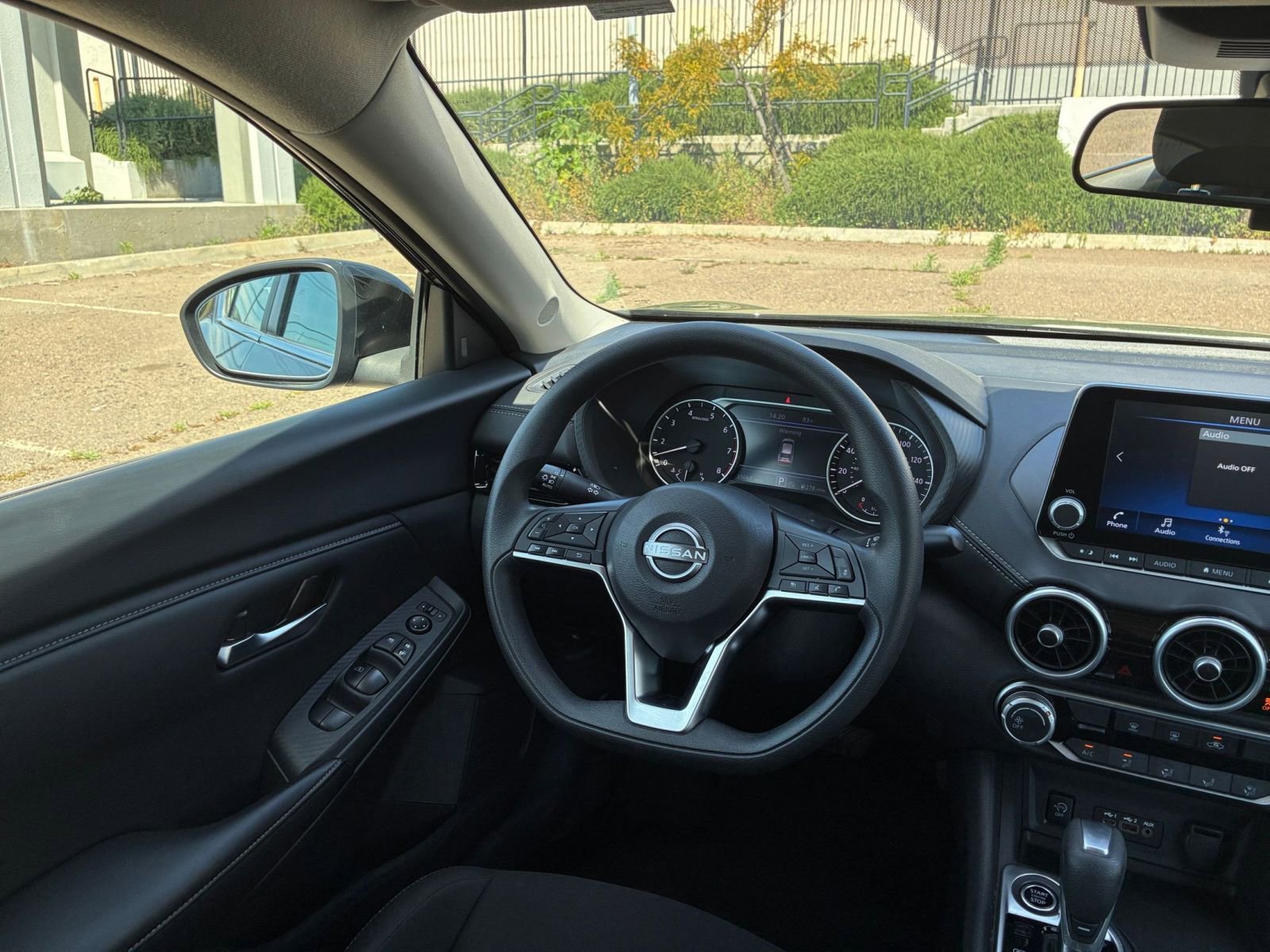 Used 2025 Nissan Sentra SV FWD image 32