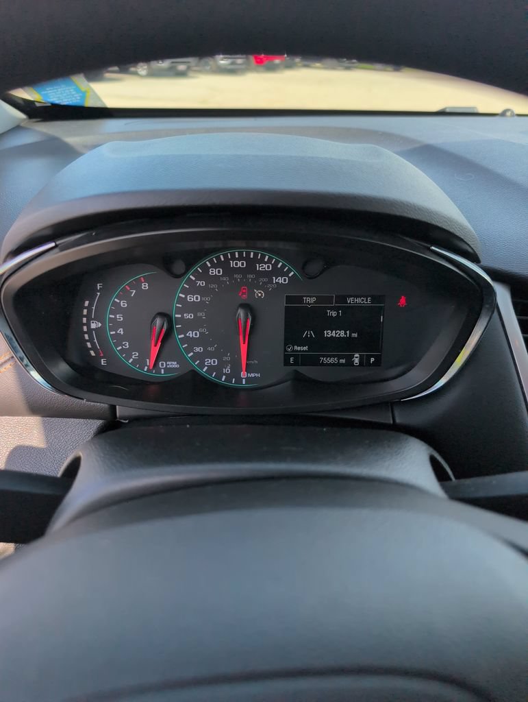 Used 2020 Chevrolet Trax LS w/ Tint and Cruise Package AWD/4WD image 8