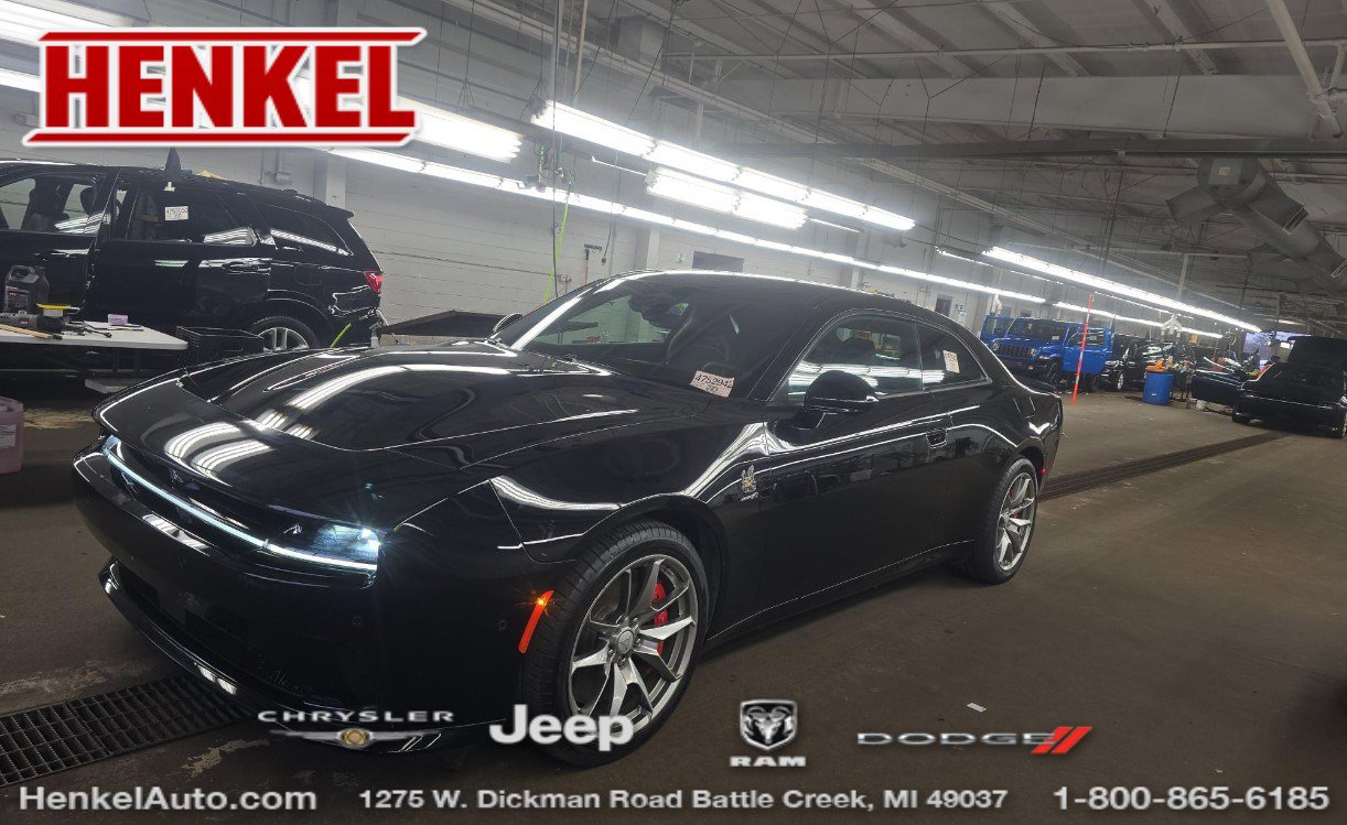 Used 2024 Dodge Charger Daytona Scat Pack w/ Plus Group AWD/4WD image 1