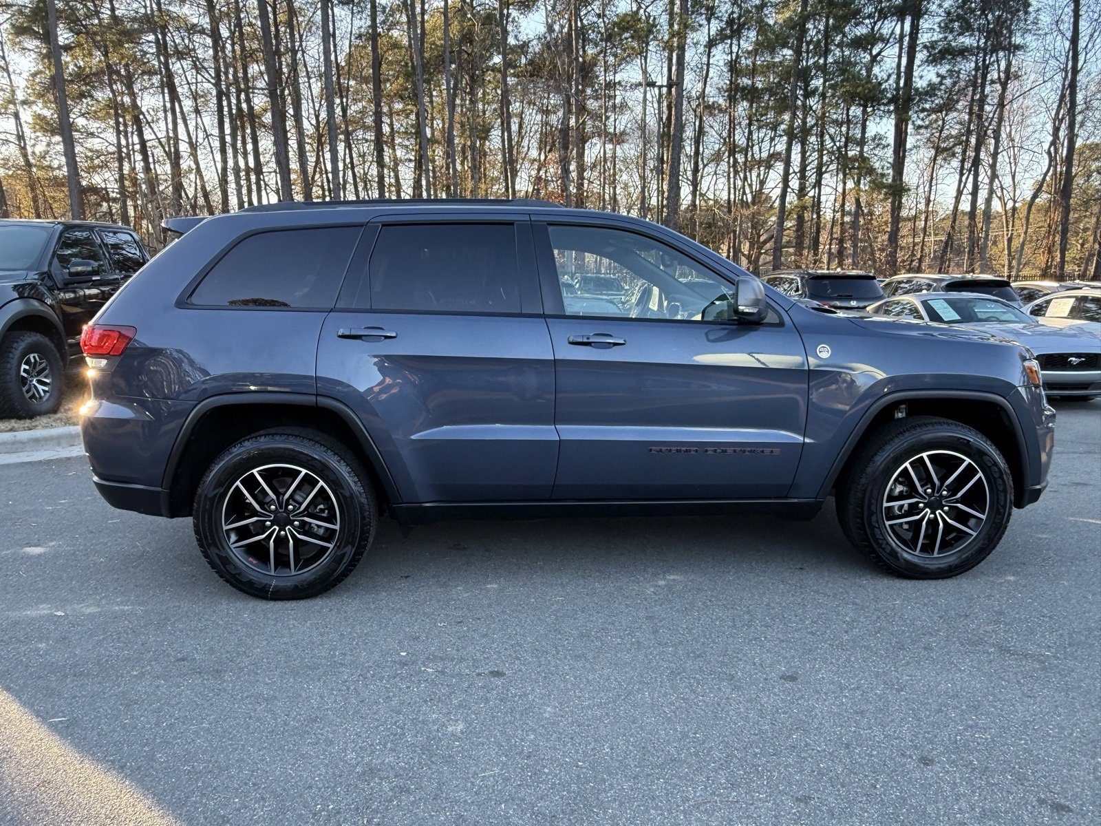 Used 2019 Jeep Grand Cherokee Trailhawk w/ Trailhawk Luxury Group image 8
